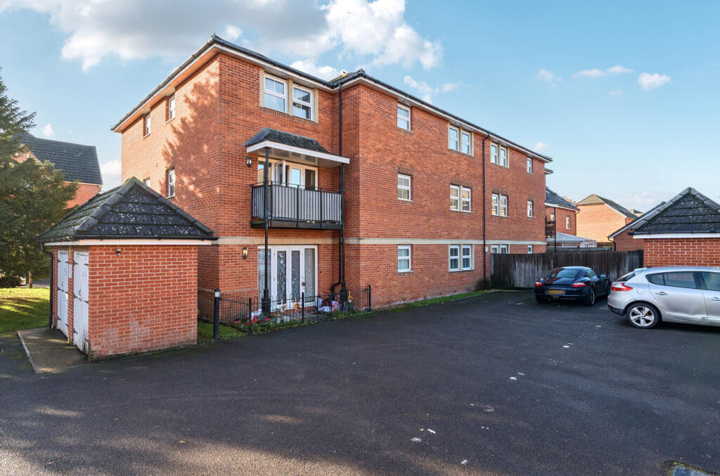 Cirrus Drive, Shinfield, Reading
