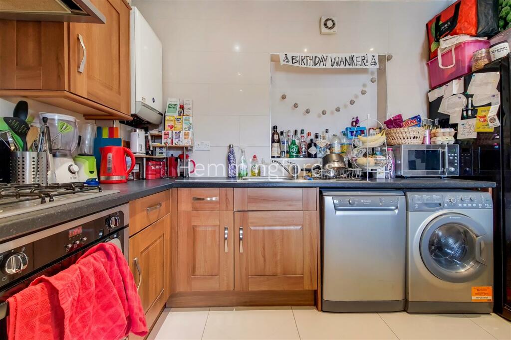 1_Kitchen-Reception-2.jpg