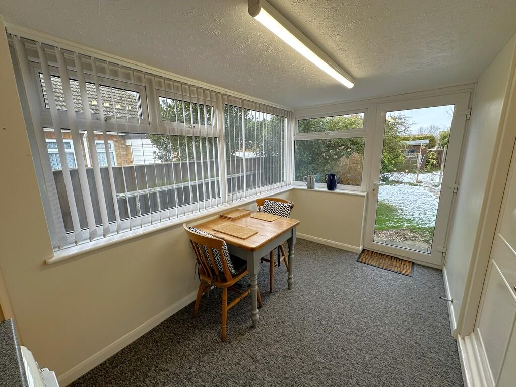 GARDEN ROOM 1