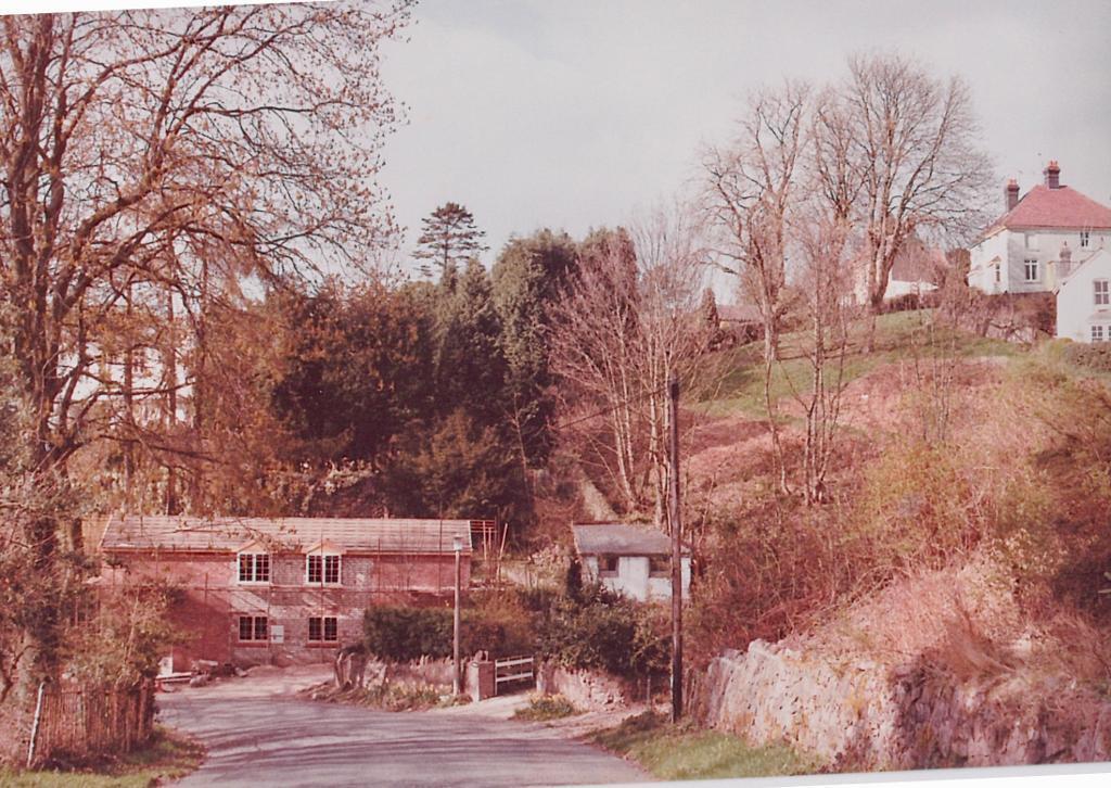 !980's photo of the house.