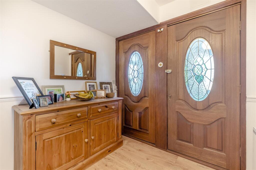 8665804-interior34.jpg