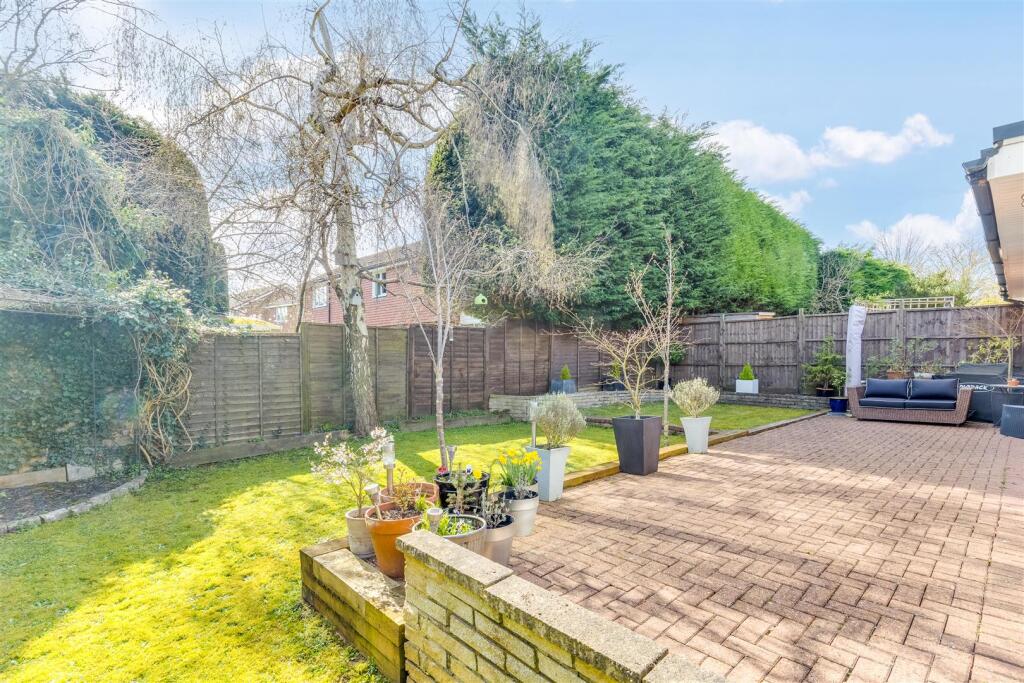 Howard Gate 1-32.jpg