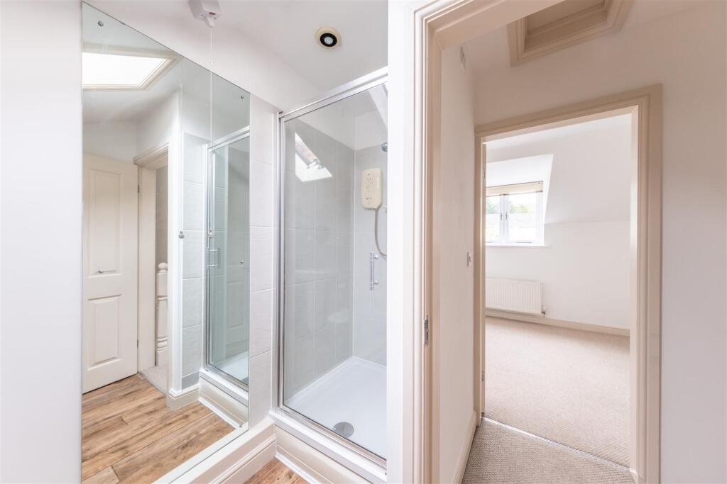 3 Broxton Hall Mews-012.jpg