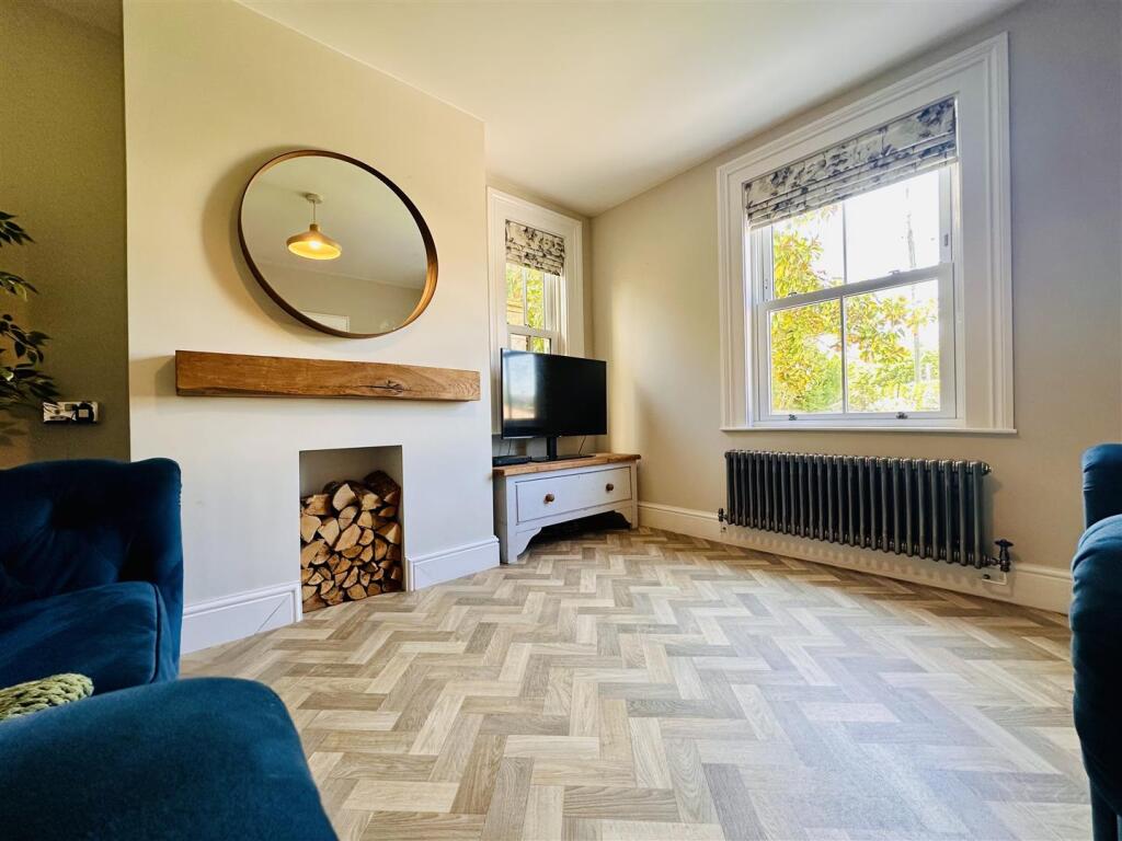 THIRD RECEPTION ROOM / PLAY ROOM