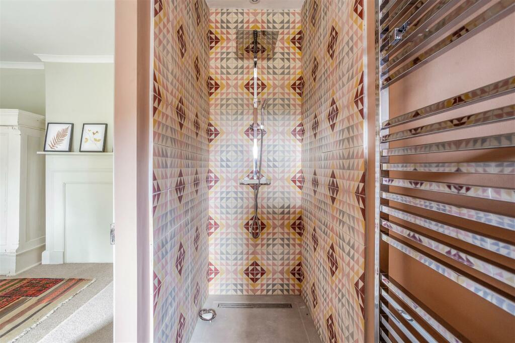 Shower room.jpg