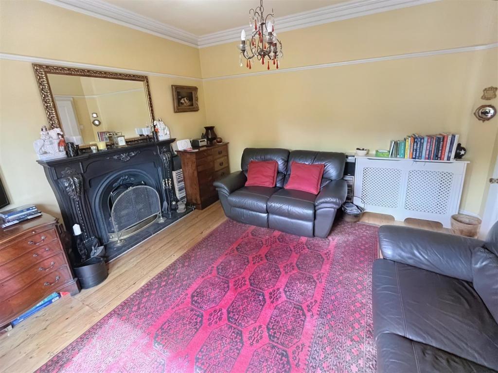 Lounge Aspect 3.jpg