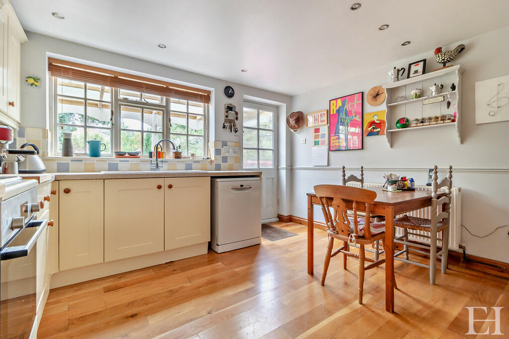 8623736-interiorW...