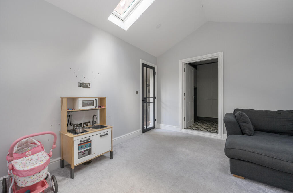 1303335-17-683d6f...