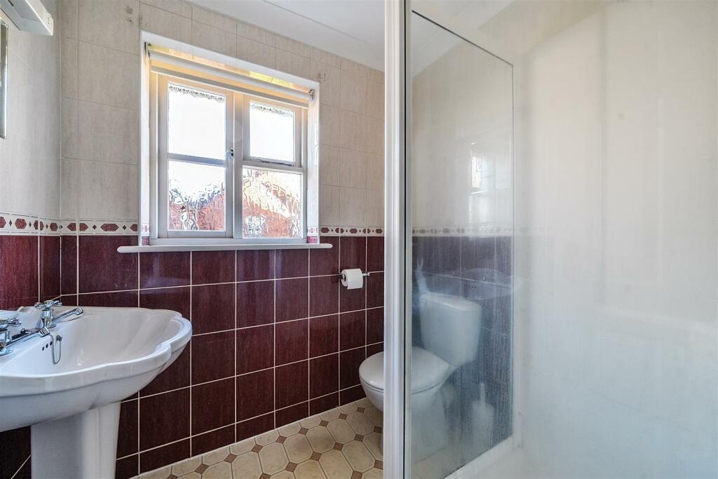 Shower room.jpg