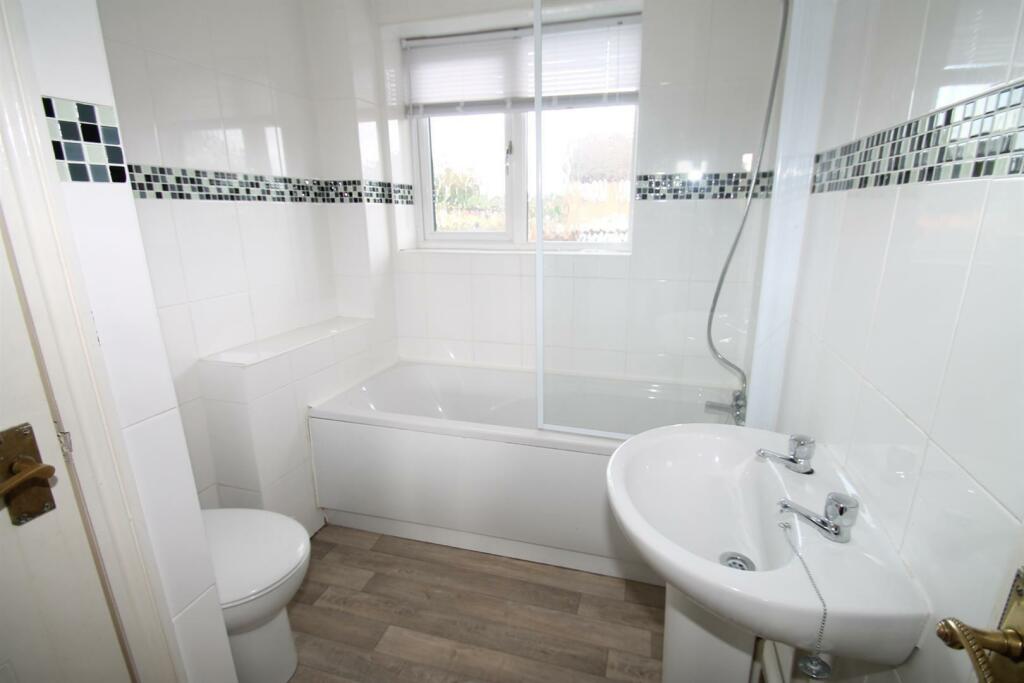 sandpiper bathroom.jpg