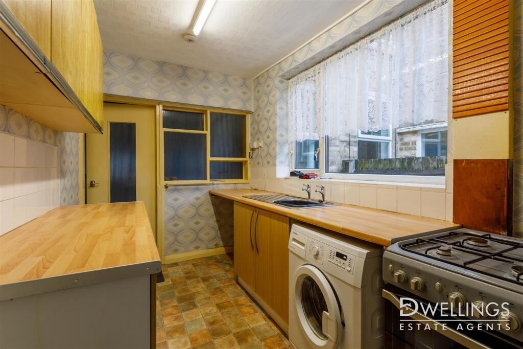 DWELEST- 43 Blackpool Street, DE14 3AW - 007.jpg