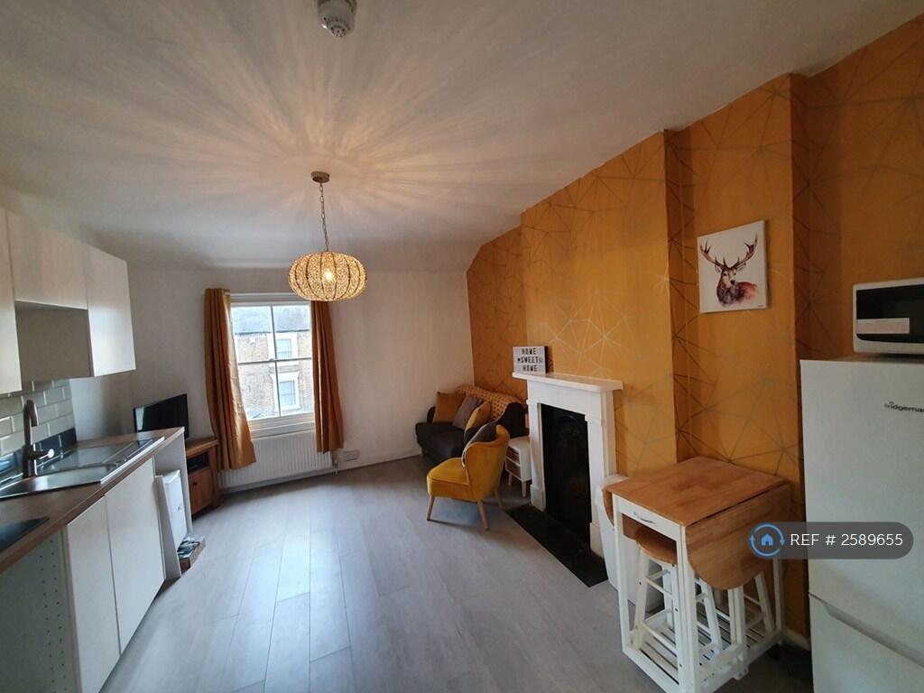 Shared Lounge/Kitchen/Diner