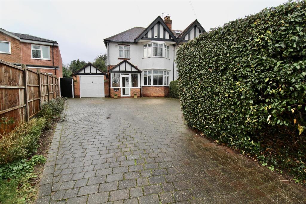 Front Garden/Driveway