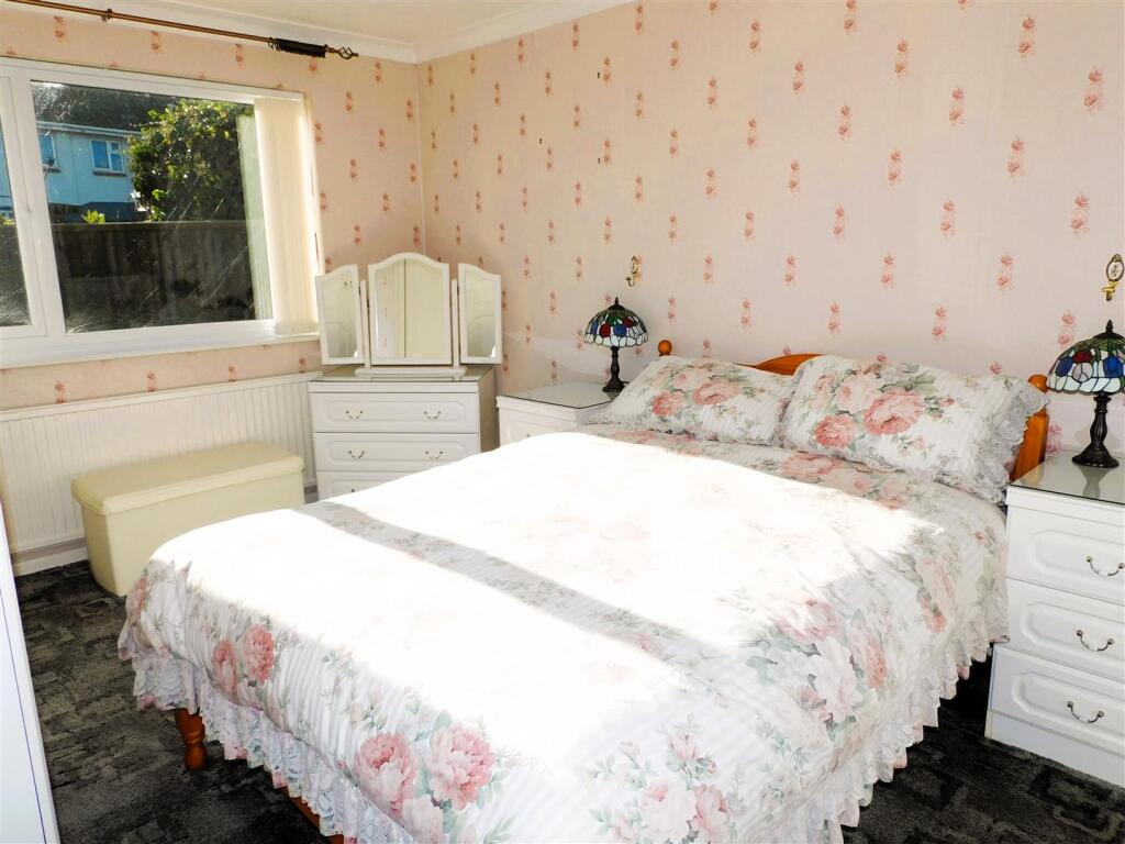 29 scalwell bed1 new.JPG