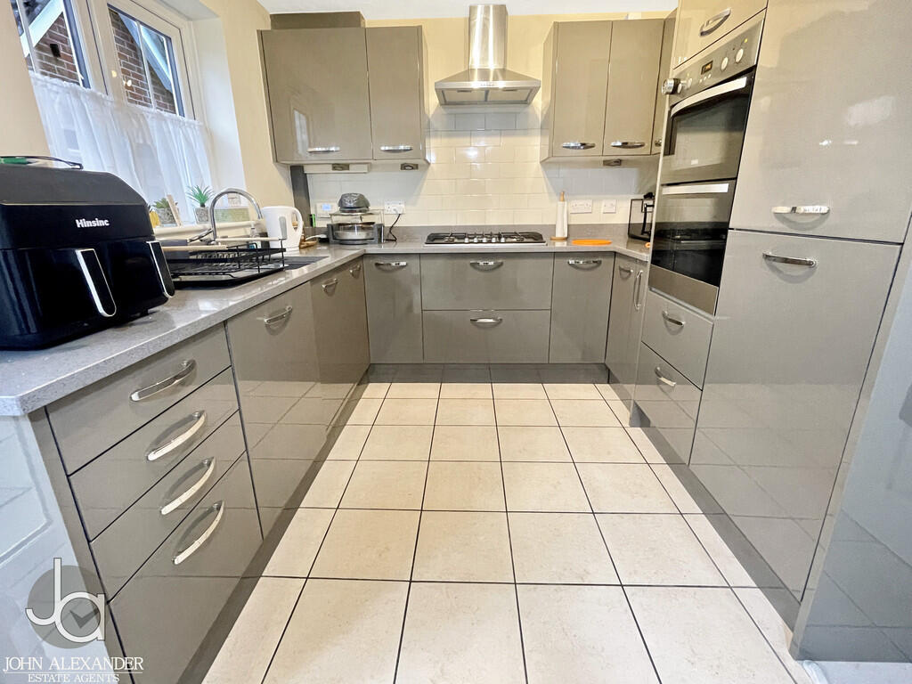 20251030_14485014...