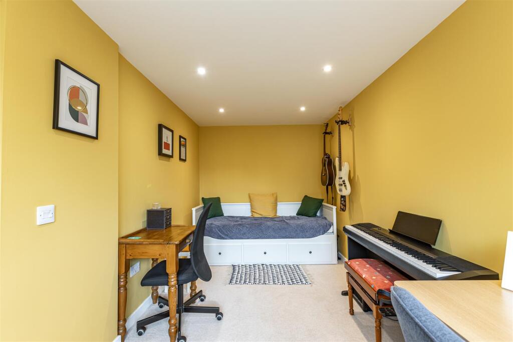 24 The Beeches Tweedbank 25a.JPG