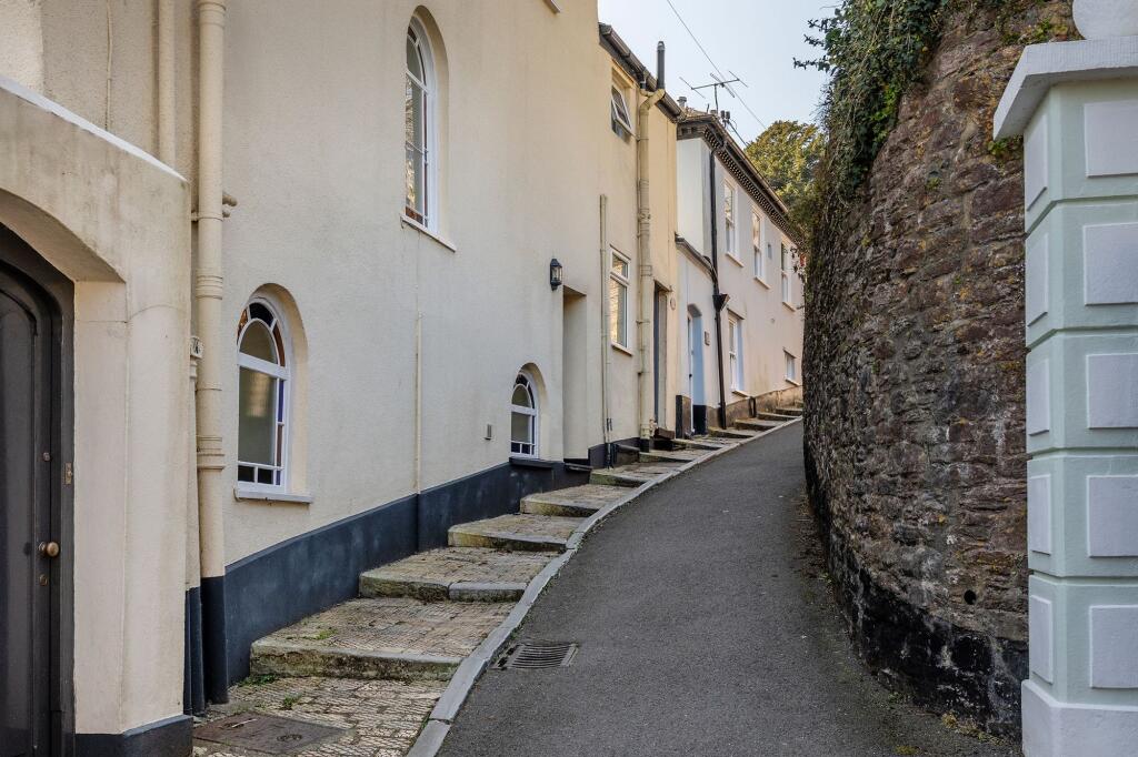 43B Clarence Hill, Dartmouth Exterior