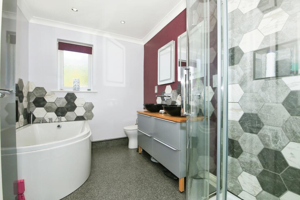 Main bathroom