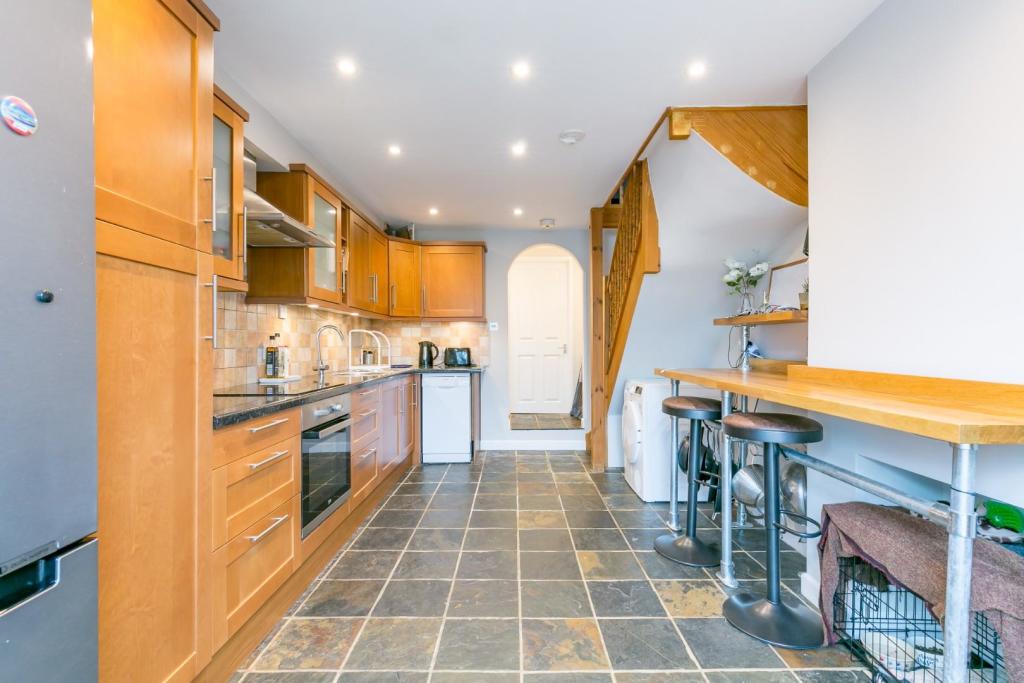 22_Addison_Road-6.jpg