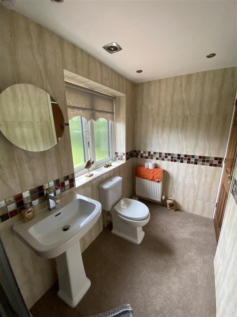 Family bathroom: