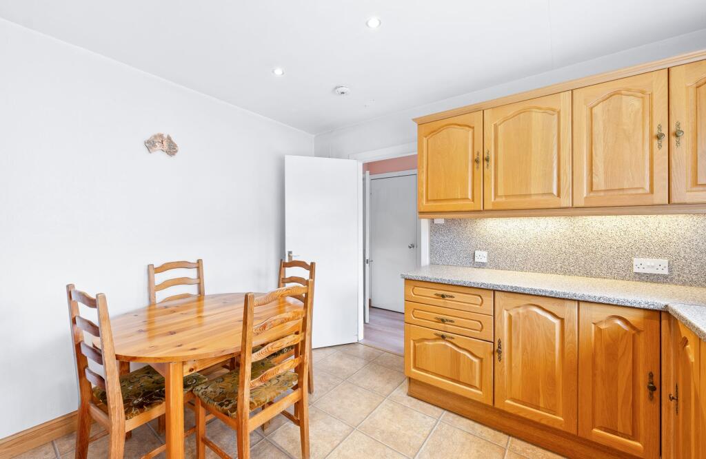 Fitted Kitchen/Breakfast Room