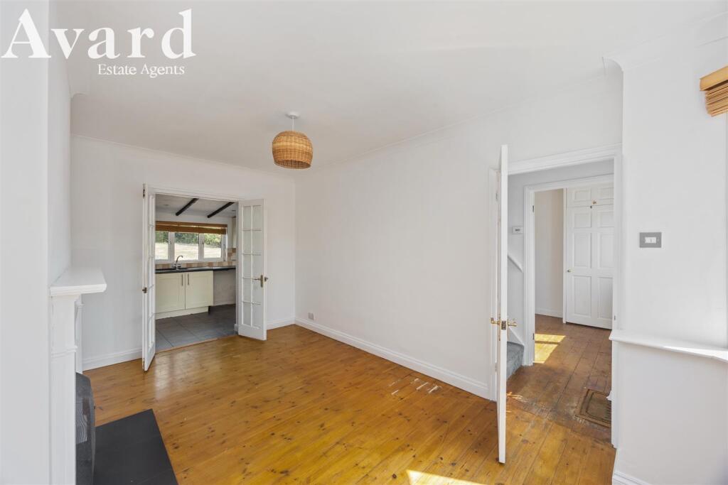 Tangmere Road, 9-009.jpg