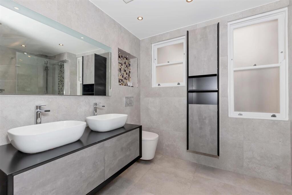 Adelaide Crescent_12.jpg