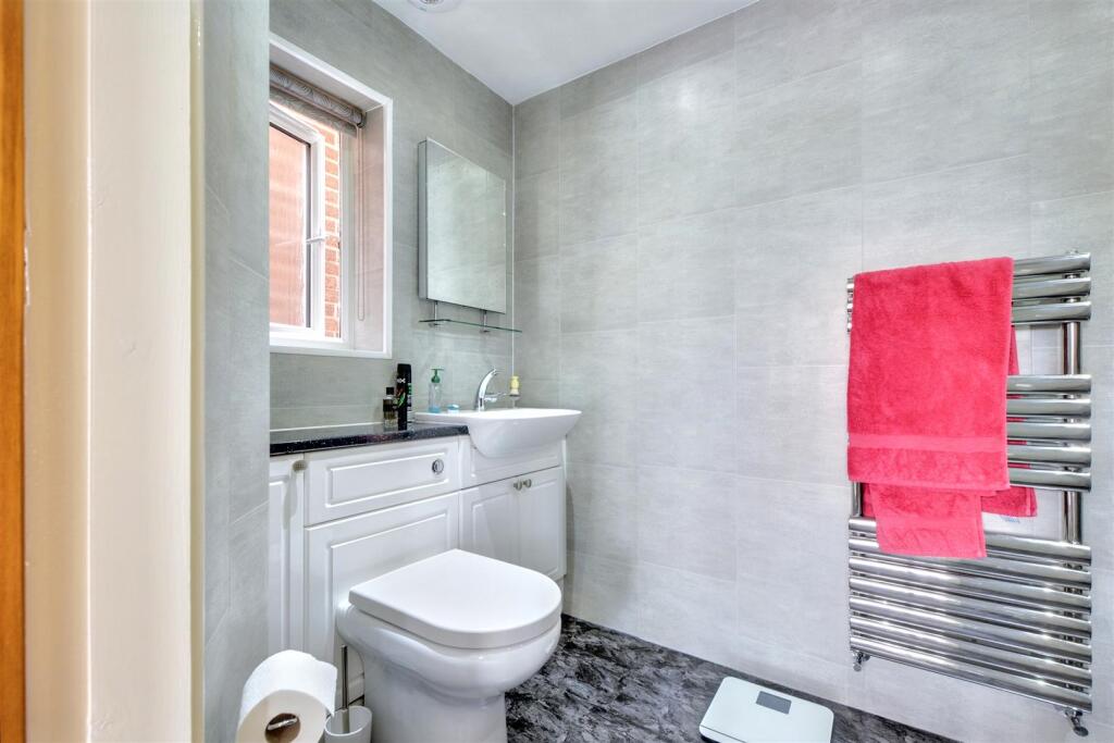 Ensuite.jpeg