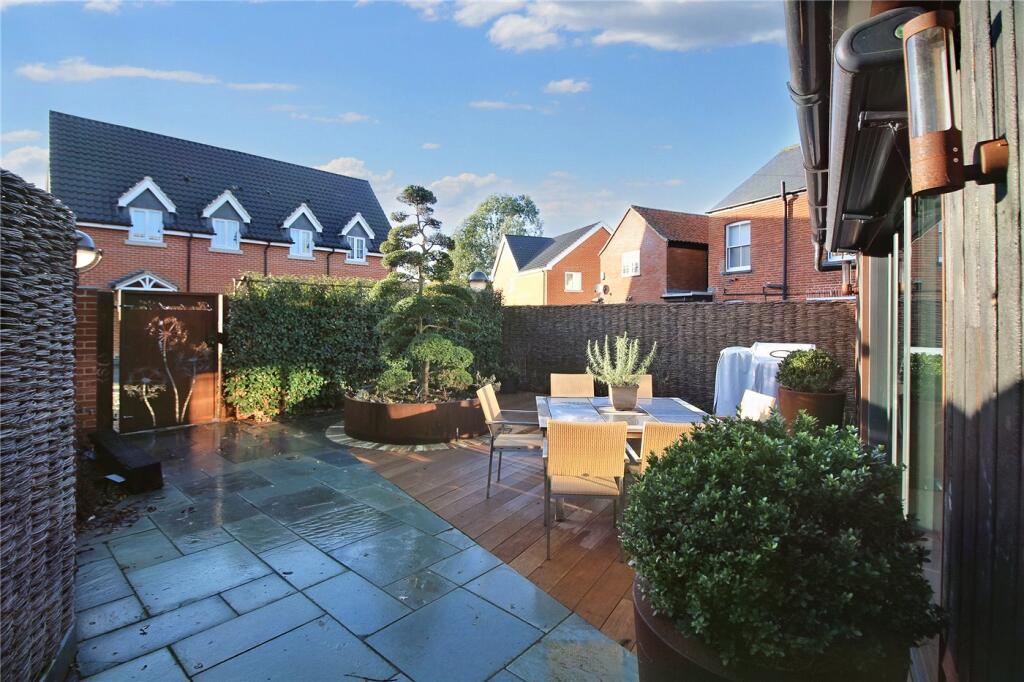 Courtyard Garden