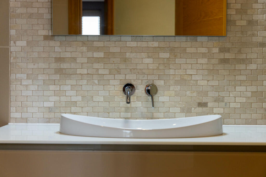 20241030-1158_Maison Haus - Ivory House, Station R