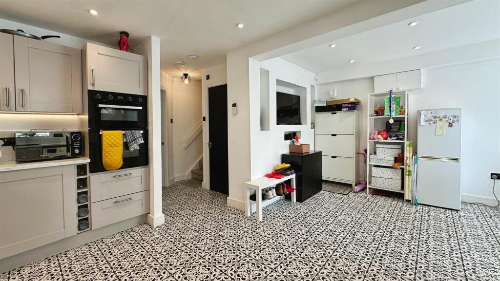 4d871d1a--43E6-9DC3-4D9287870FDB-16722-0000054EC9A