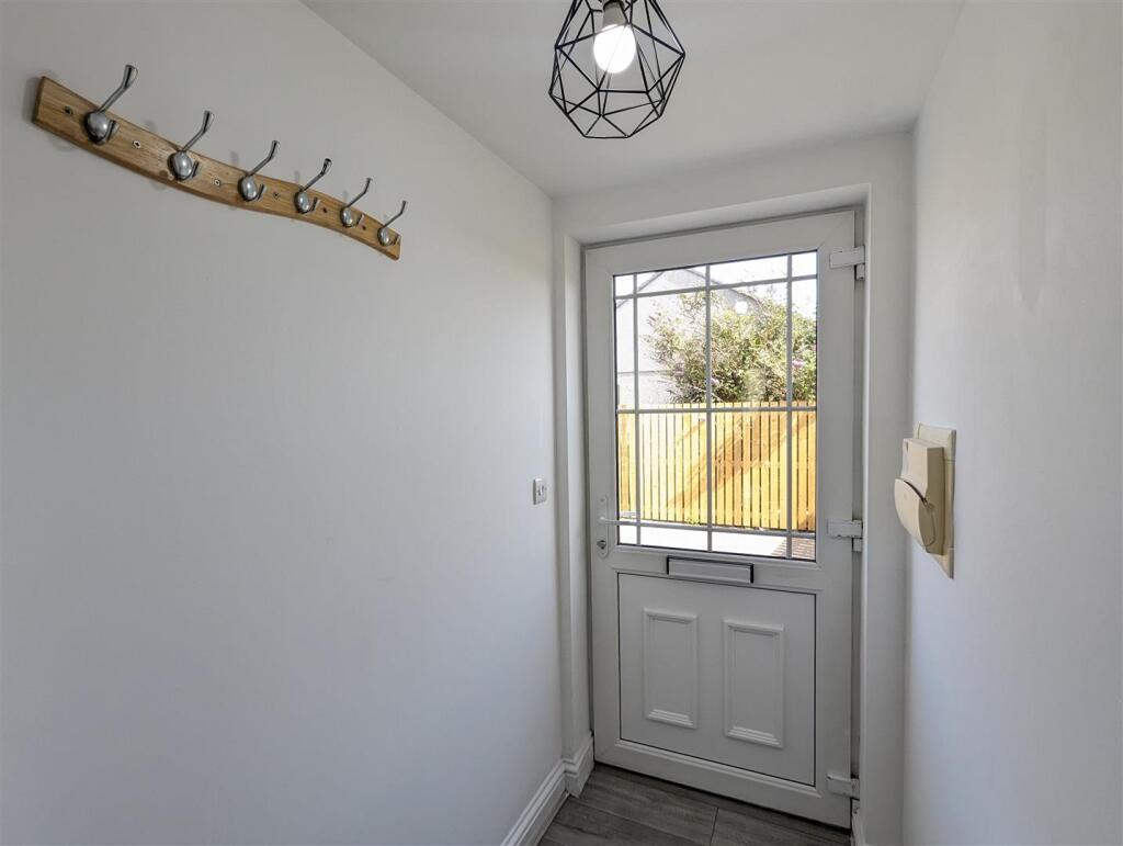 1 Chegwin Court Entrance