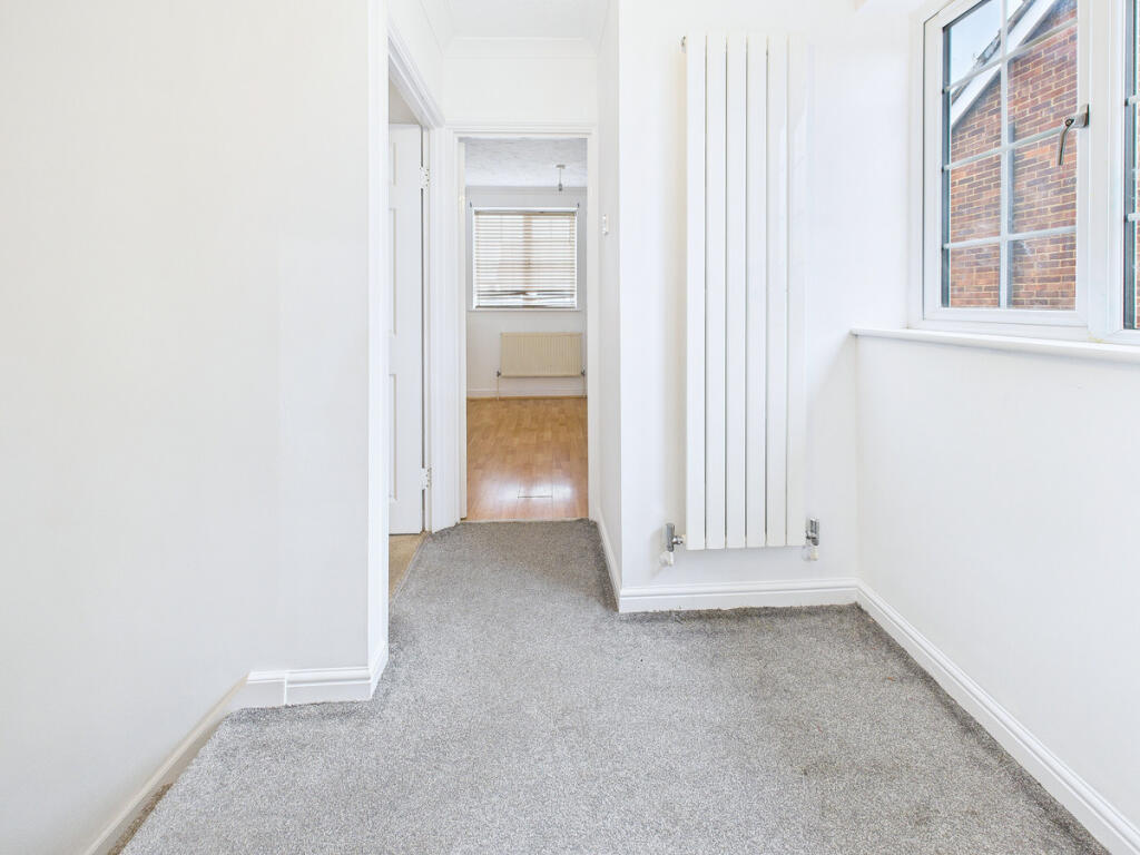 East Hill Road, Dunstable, LU5
