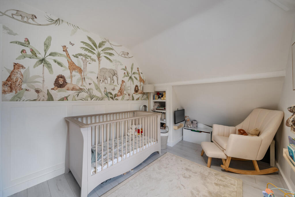 1377318-24-690dc1...