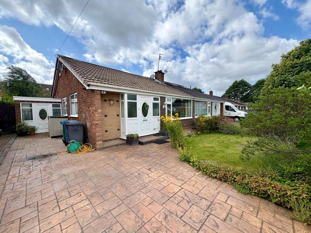 14 Howard Front 2.jpg