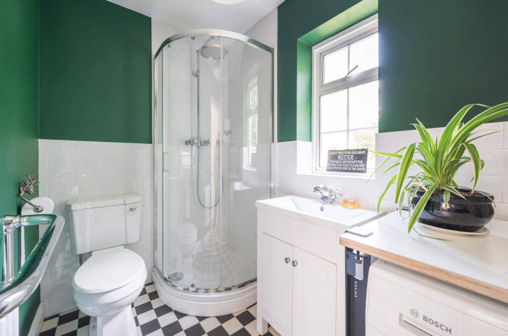 1313594-8-685bc13...