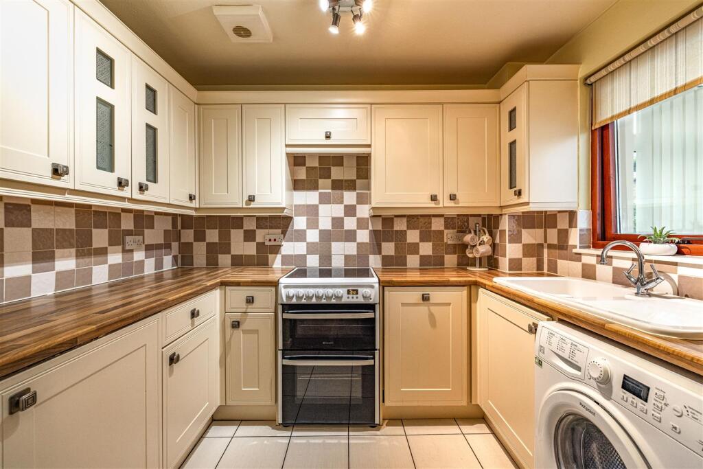 9 Sergeants Park Newtown St Boswells 13.JPG