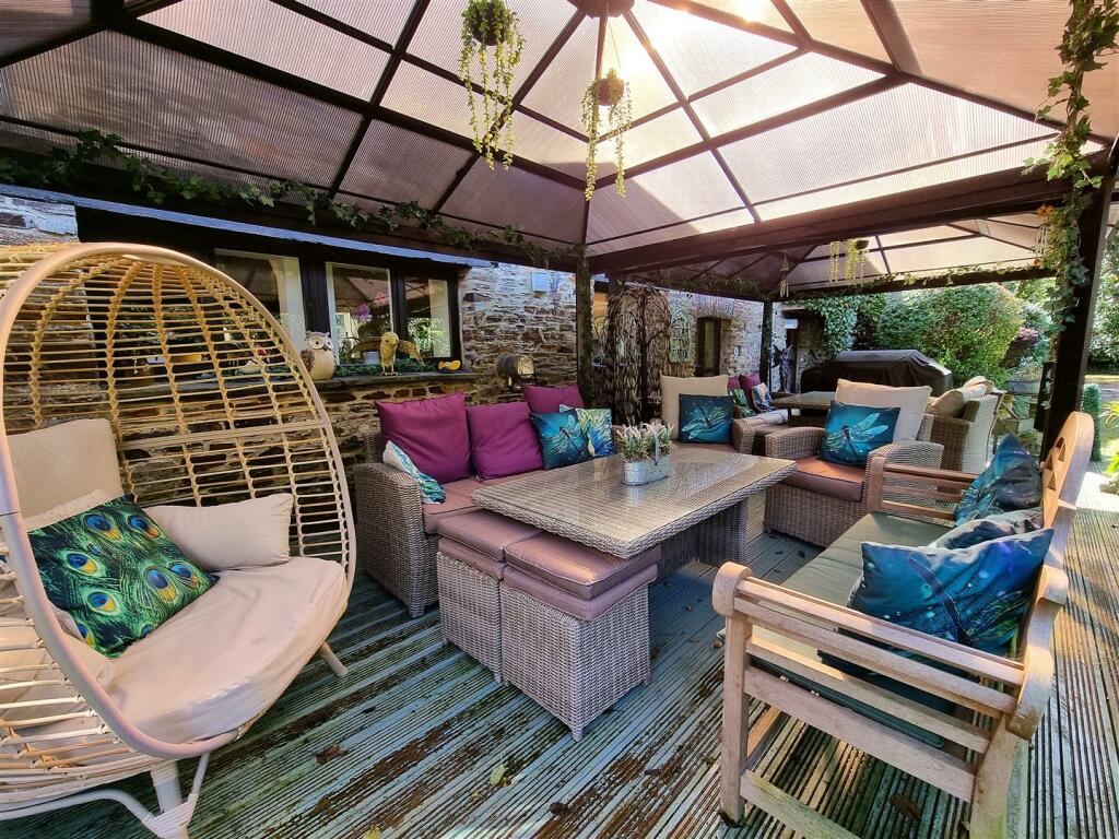 Patio Seating.jpg