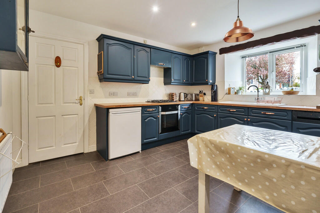 Kitchen / Diner	