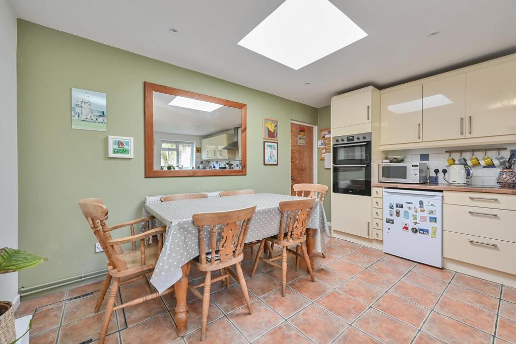 Kitchen/Breakfast Room