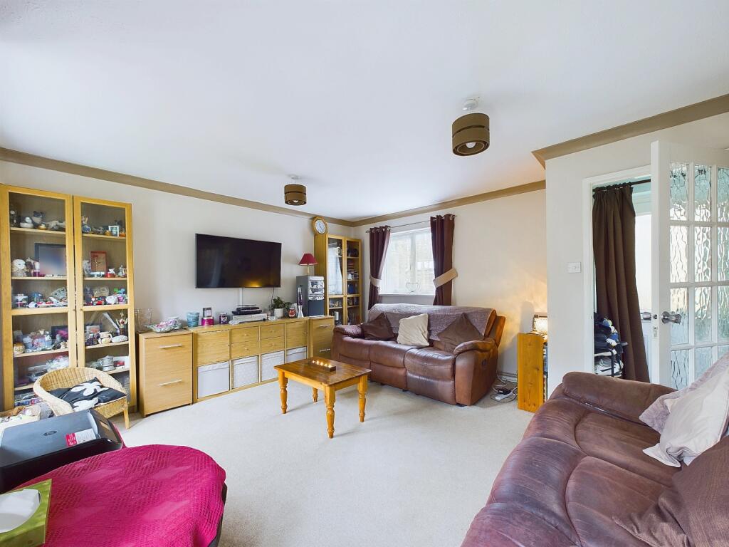 CAM01338G0-PR0087-STILL009