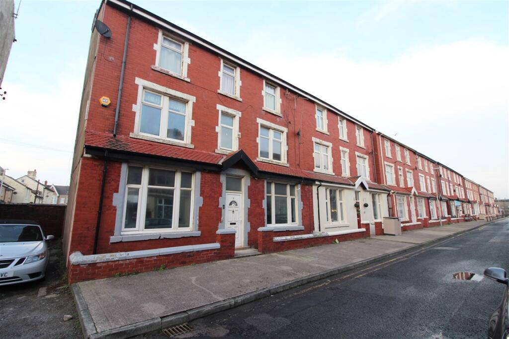 Flat 1, 8 St. Bedes Avenue, Blackpool, Lancashire FY4 1AQ