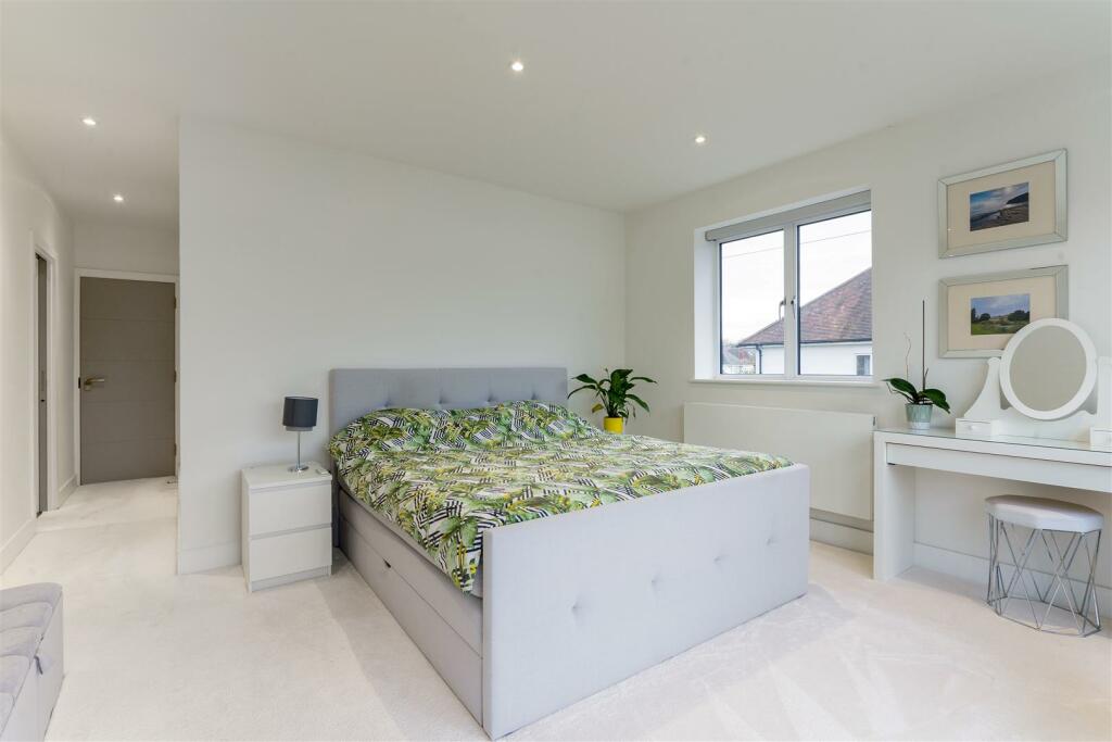 132A Sandbanks Road, fpz327738 - (14).jpg