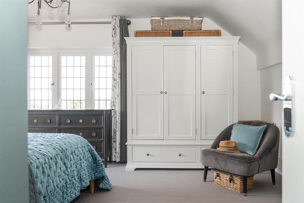 Bedroom3-5.jpg