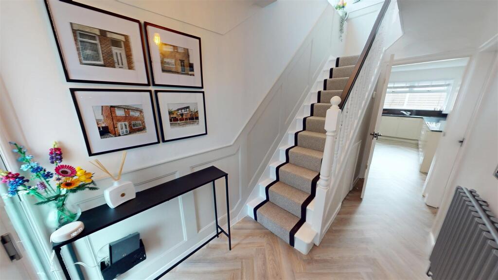 Sandfield Road Hallway