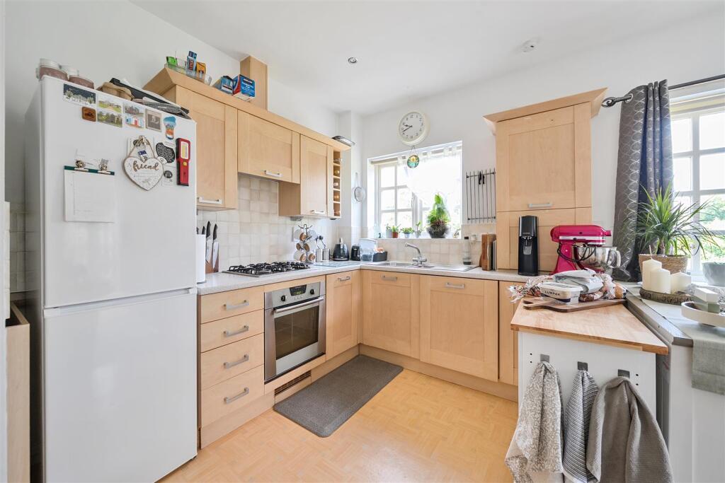 73 Reffield Close, Towcester (16).jpg