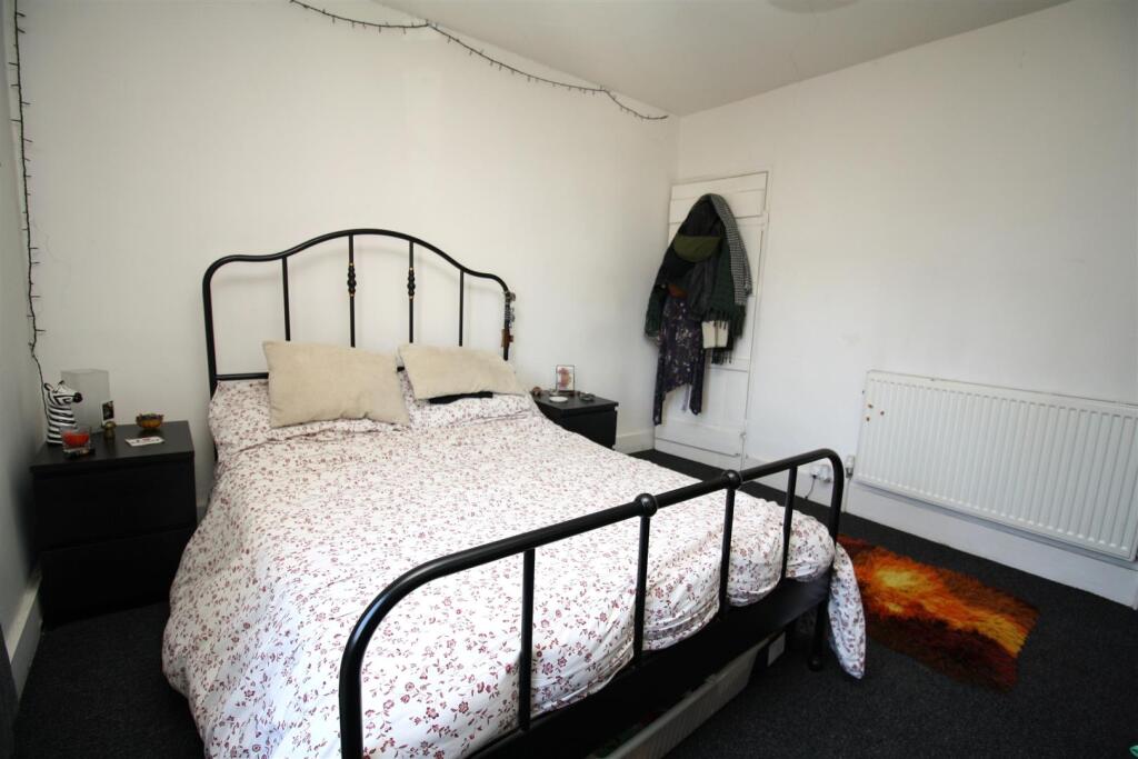 bed 1