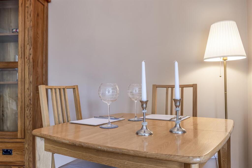 1 Castle Street Flat 3_2.jpg