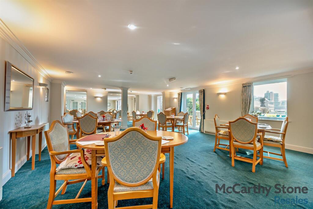8638542-interior18-800.jpg