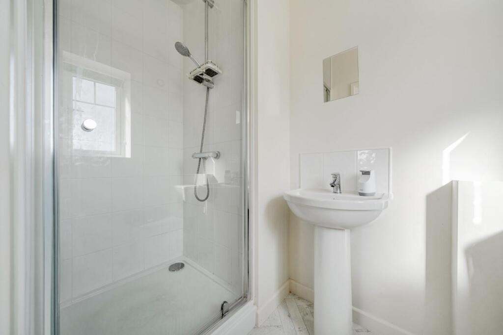 Ensuite.jpg